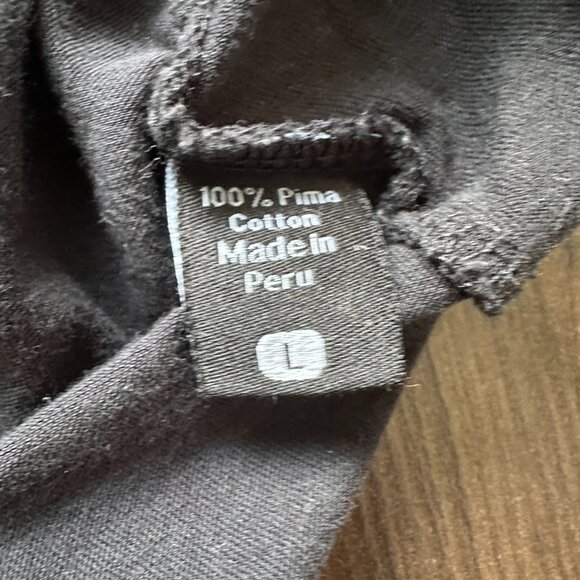 Alternative back v-neck t-shirt - Picture 3 of 4